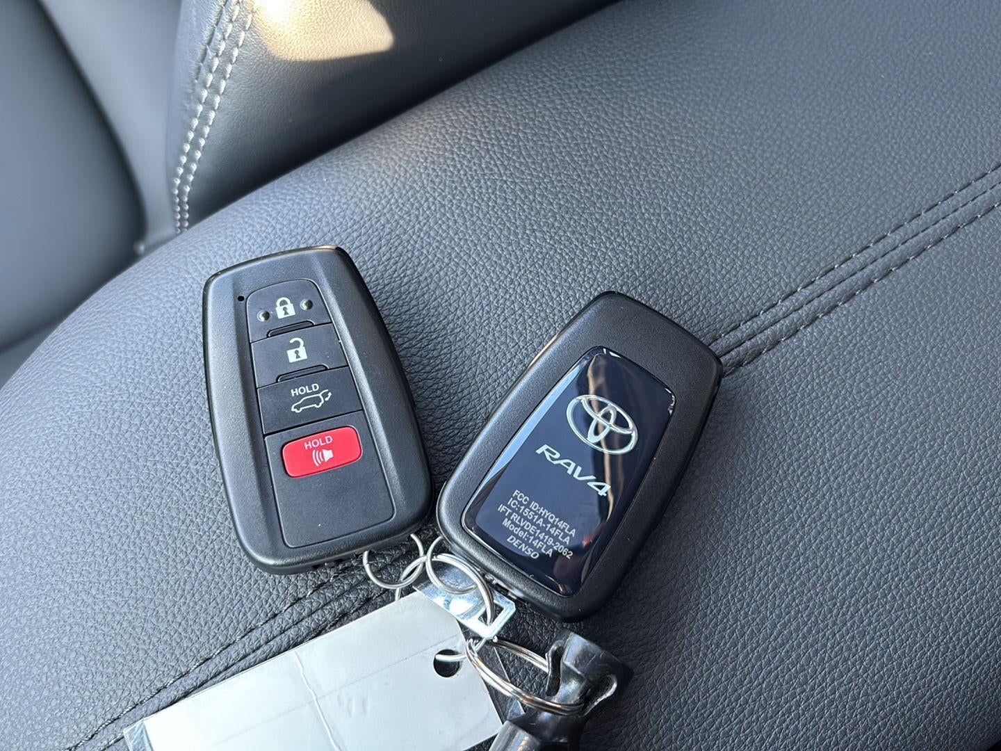 2025 Toyota RAV4 XLE Premium