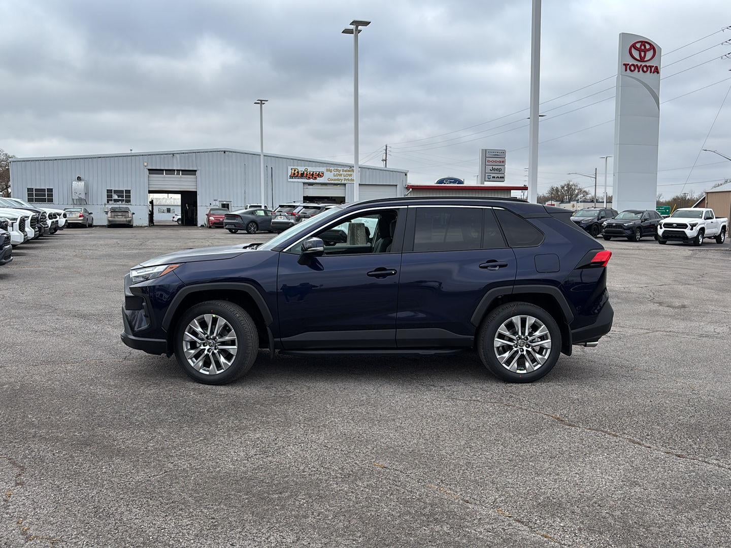 2025 Toyota RAV4 XLE Premium