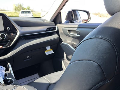 2026 Toyota Highlander XLE