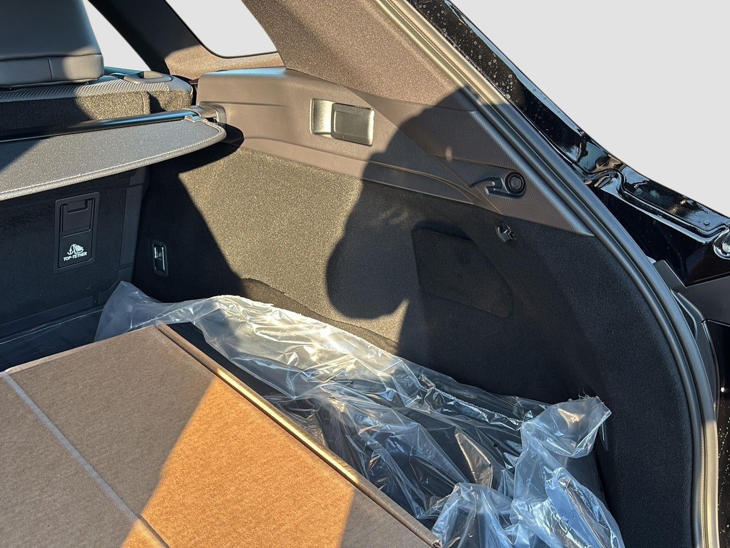 2025 Toyota Toyota Crown Signia Limited