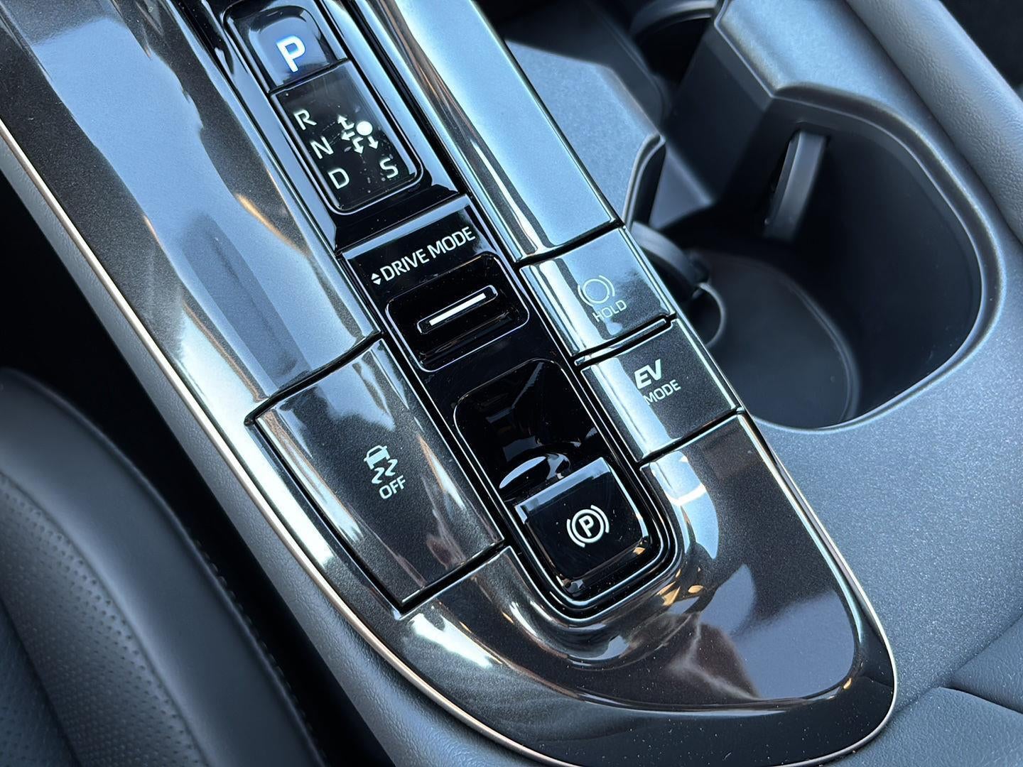 2025 Toyota Toyota Crown Signia Limited