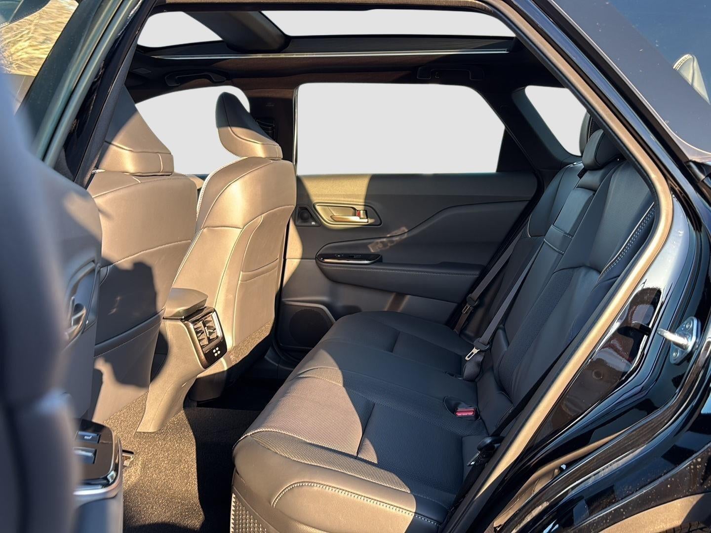 2025 Toyota Toyota Crown Signia Limited